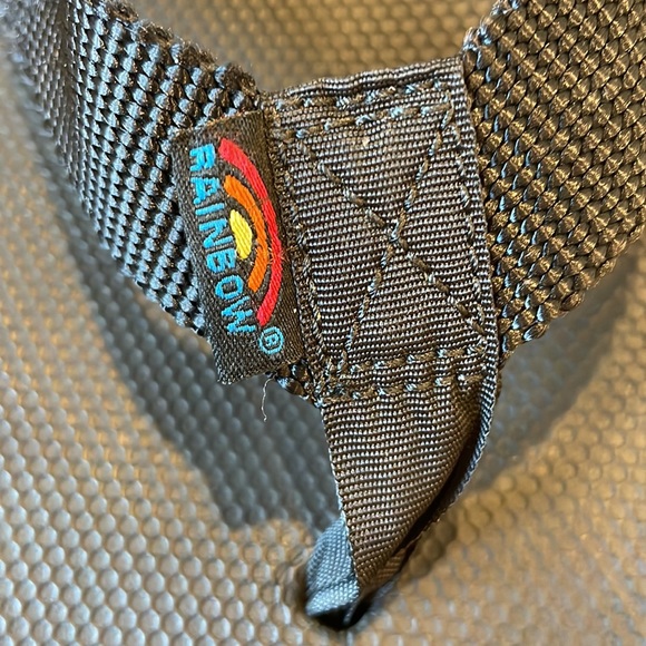 Rainbow Mens Medium (8-9) - Picture 2 of 4